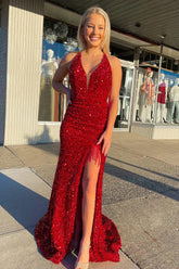Robe de bal longue sirène rouge à sequins, décolleté plongeant en V et dos nu