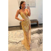 Robe de bal longue fourreau à paillettes et perles, décolleté en V et fente