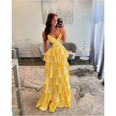 Robes de bal bustier en soie effet doré personnalisées, dos nu, longues et sans manches, pour une soirée formelle.