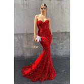 Robe de bal rouge à paillettes scintillantes