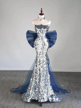 Vestido largo de noche de sirena con lentejuelas plateadas brillantes y lazo Y7746