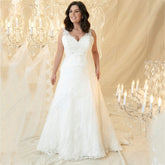 Plus Size Wedding Dresses V-Neck Sleeveless Appliques Beads vestido noiva boho Lace Up Back Sweep Train Custom Made