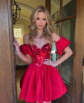 Robe de bal courte à épaules dénudées