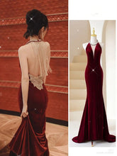 Robe de bal longue sirène bordeaux, robe de soirée chic bordeaux avec pompon au dos Y383