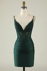 Tight V-Neck Dark Green Pleated Homecoming Dress with Appliques Y2660