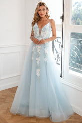Robe de bal en tulle avec appliques légères