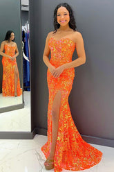 Robe de bal longue sirène à sequins orange et décolleté cœur, fendue sur le devant