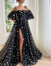 Tara | Robe de bal noire fendue sur le côté et ornée d'étoiles
