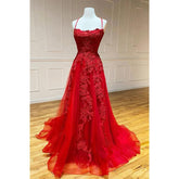 Robe de bal rouge unique avec appliques en tulle