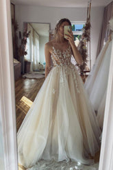 Robe de bal longue avec appliques