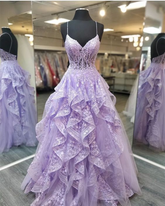 Robe de bal lilas à fines bretelles et corsage transparent Y881