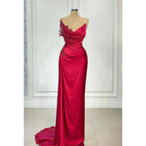 Robe de bal fourreau froncée sans manches à col en V et broderie florale