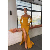 Robe de soirée longue en satin à bretelles spaghetti et fente