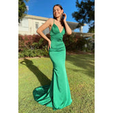 Robe de soirée sirène/trompette en satin à col en V et lacets sans manches