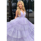 Robe de bal longue à col en V et paillettes lilas