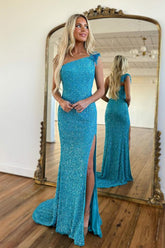 Robe de bal longue sirène asymétrique bleue à sequins et fente sur le devant