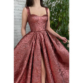 Robe de bal longue à bretelles spaghetti et fente haute