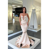 Robe de bal sans manches en satin à bretelles trompette/sirène