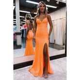 Robe de bal scintillante à bretelles spaghetti et col en V