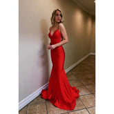 Robe de soirée sirène à bretelles spaghetti, col en V et dos croisé