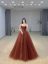 Robe de bal glamour en tulle à fines bretelles et coupe trapèze, idéale pour un 16e anniversaire (Y7176)