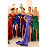 Vestido de noche largo con hombros descubiertos, fruncido y cuentas