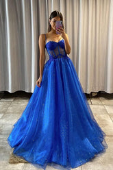 Robe de bal formelle trapèze en tulle bleu roi brillant, décolleté cœur