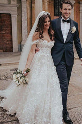 Vestido de novia de tul con hombros descubiertos y apliques de encaje WD582