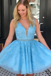 Vestidos cortos de fiesta de bienvenida de tul, corte en A, con cuentas y apliques