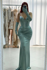 Vestidos de fiesta de satén con tirantes finos, manga corta y volantes, corte columna y encantadores.