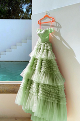 Robe de bal unique en tulle vert sauge à volants pour bal de promo Y4500