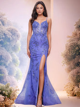 Vestido de noche de sirena con tirantes finos, corpiño transparente, bordado a mano y abertura, con escote de cuentas.