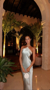 Vestido de fiesta sexy de satén y encaje con cuello halter Y8169