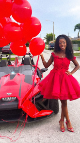 Vestido corto de fiesta con hombros descubiertos Y499