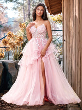 Vestido de gala asimétrico de capas con bordado 3D