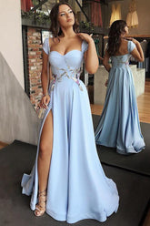 Robe de bal bleu ciel fendue en satin à col cœur et fente haute, pas chère