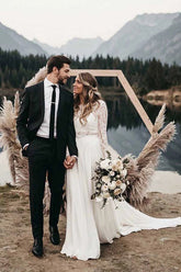 Robe de mariée Roycebridal deux pièces en mousseline blanche à col rond et manches longues, en dentelle