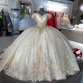 Robe de bal de quinceañera champagne à épaules dénudées et paillettes Y2612