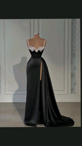 Robe de soirée longue noire élégante avec fente haute Y4356