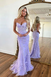 Robe de bal longue violette sirène à col en cœur avec applications de dentelle