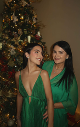 Vestido de fiesta verde con tirantes finos, escote en V plisado, corte en A, estilo vestido de noche Y7958