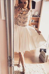 Robes de bal courtes élégantes et mignonnes, coupe trapèze, manches courtes et dos nu