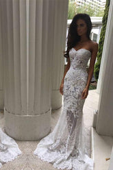 Robe de mariée longue blanche style sirène à épaules dénudées et décolleté en cœur, Baoleely, MW165
