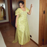 Robe de soirée luxueuse jaune perlée avec cape LA72756