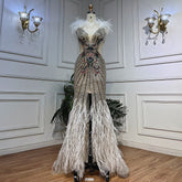 Vestido de noche plateado sexy de corte sirena profundo con abertura alta y plumas de lujo para mujer, fiesta de bodas 2025 LA72011