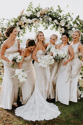 Vestido de dama de honor estilo tubo, de un solo hombro, en satén plateado, largo hasta el suelo, BD106