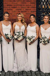 Vestido largo de dama de honor drapeado con tirantes finos y corte sirena BD130