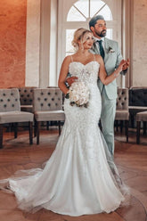 Vestidos de novia de sirena con tirantes finos de tul y escote corazón, con apliques