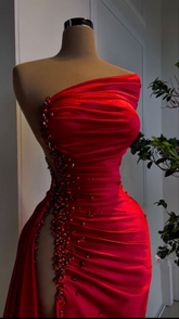 Robe de soirée longue en satin rouge charmante avec fente haute Y4115