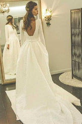 Vestido de novia de satén corte A, escote redondo, espalda descubierta y mangas WD266